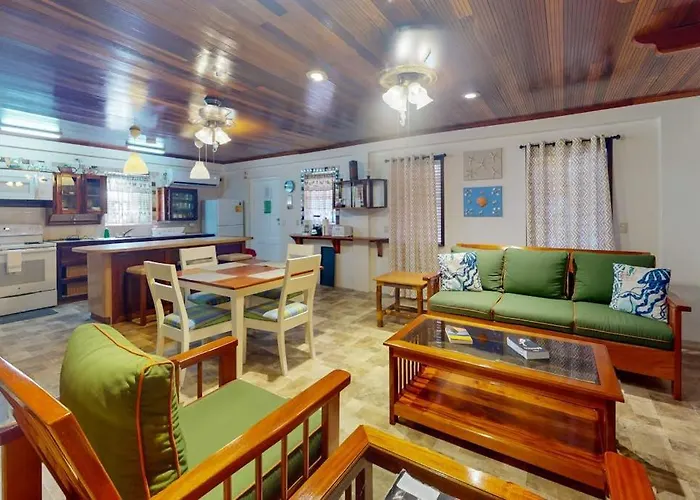 The Captain's At Hummingbird Gold Standard Certified San Pedro (Ambergris Caye)