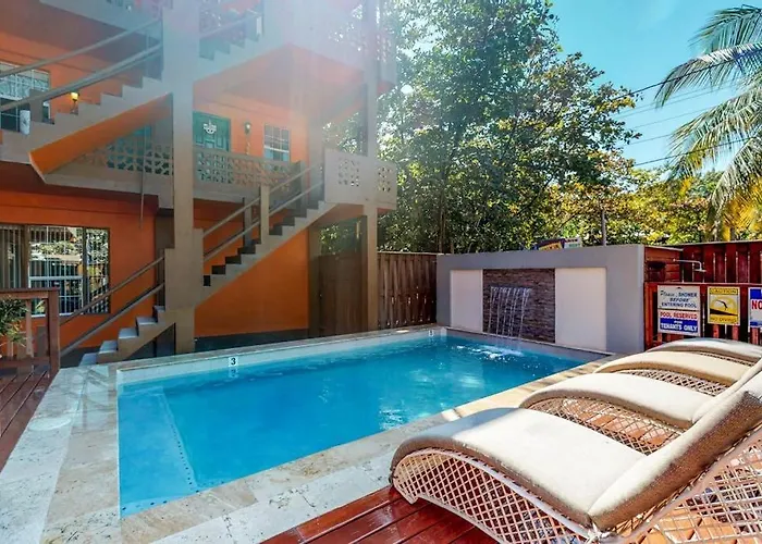 The Captain's At Hummingbird Gold Standard Certified * San Pedro (Ambergris Caye)