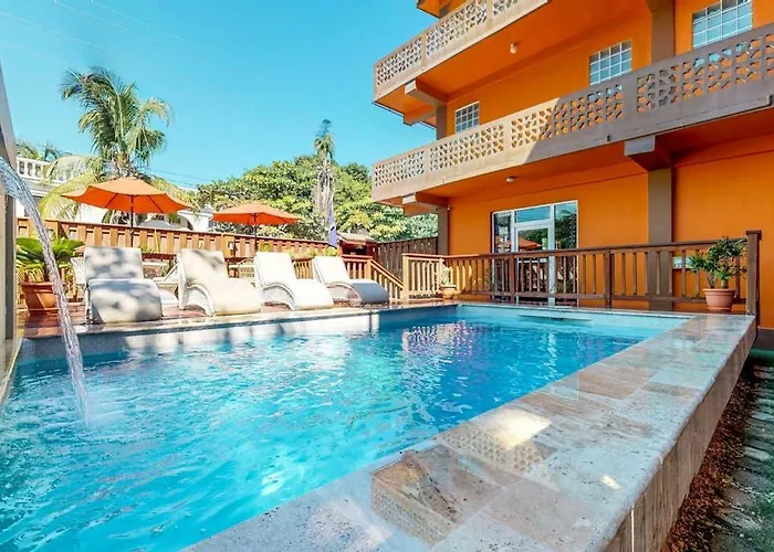 The Captain's At Hummingbird Gold Standard Certified * San Pedro (Ambergris Caye)